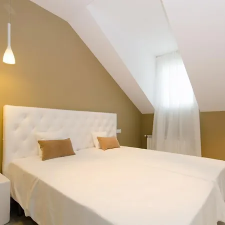 La Esencia Ferienhaus Araguás